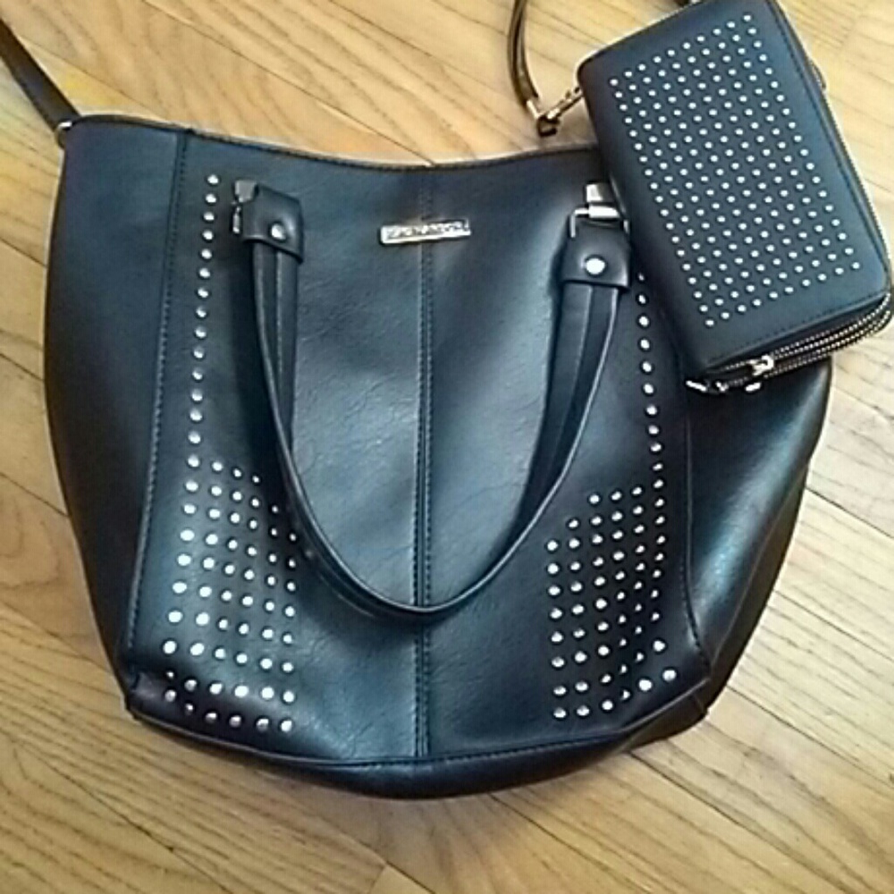 Sag harbor tote with matching wallet